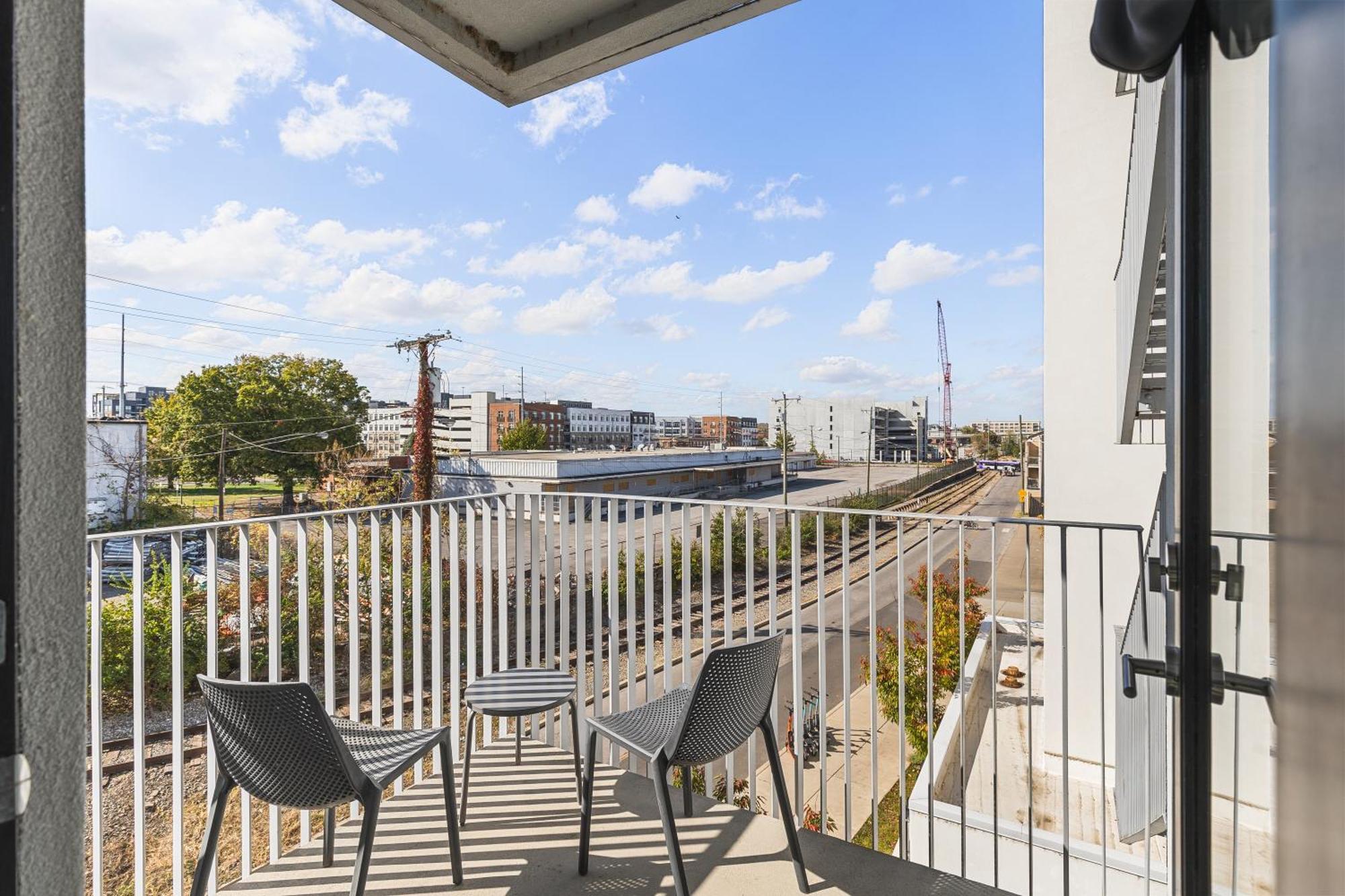 Luxury On The River 4 Beds 2.5 Bath, Walk To Downtown Apartman NashvilleNashville  Kültér fotó