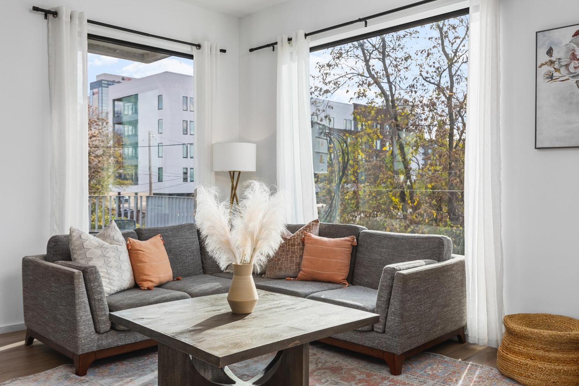 Luxury On The River 4 Beds 2.5 Bath, Walk To Downtown Apartman NashvilleNashville  Kültér fotó